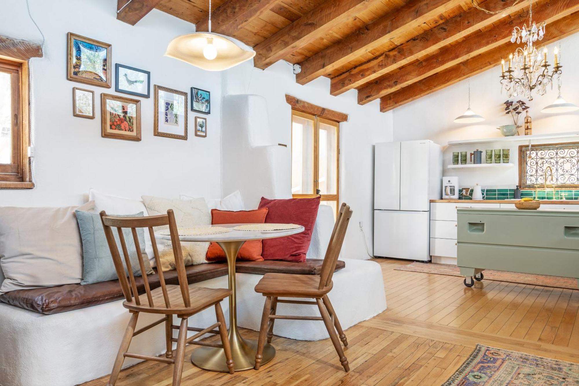 Heart Of Santa Fe - Adorable Hideaway - King And Queen - Walk To Everything - Fireplace - Ac Exterior photo