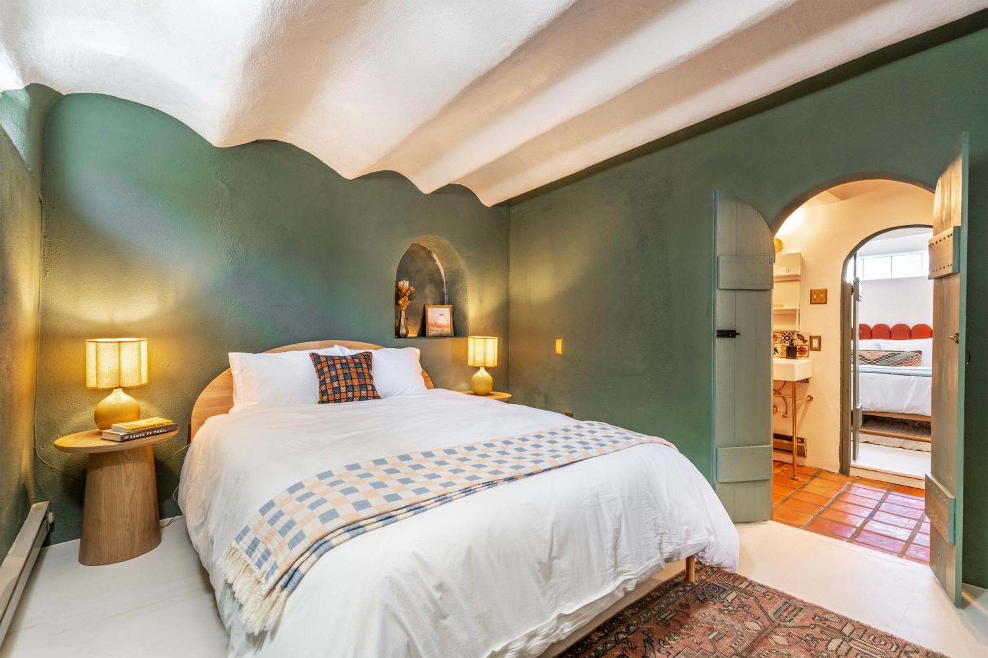 Heart Of Santa Fe - Adorable Hideaway - King And Queen - Walk To Everything - Fireplace - Ac Exterior photo