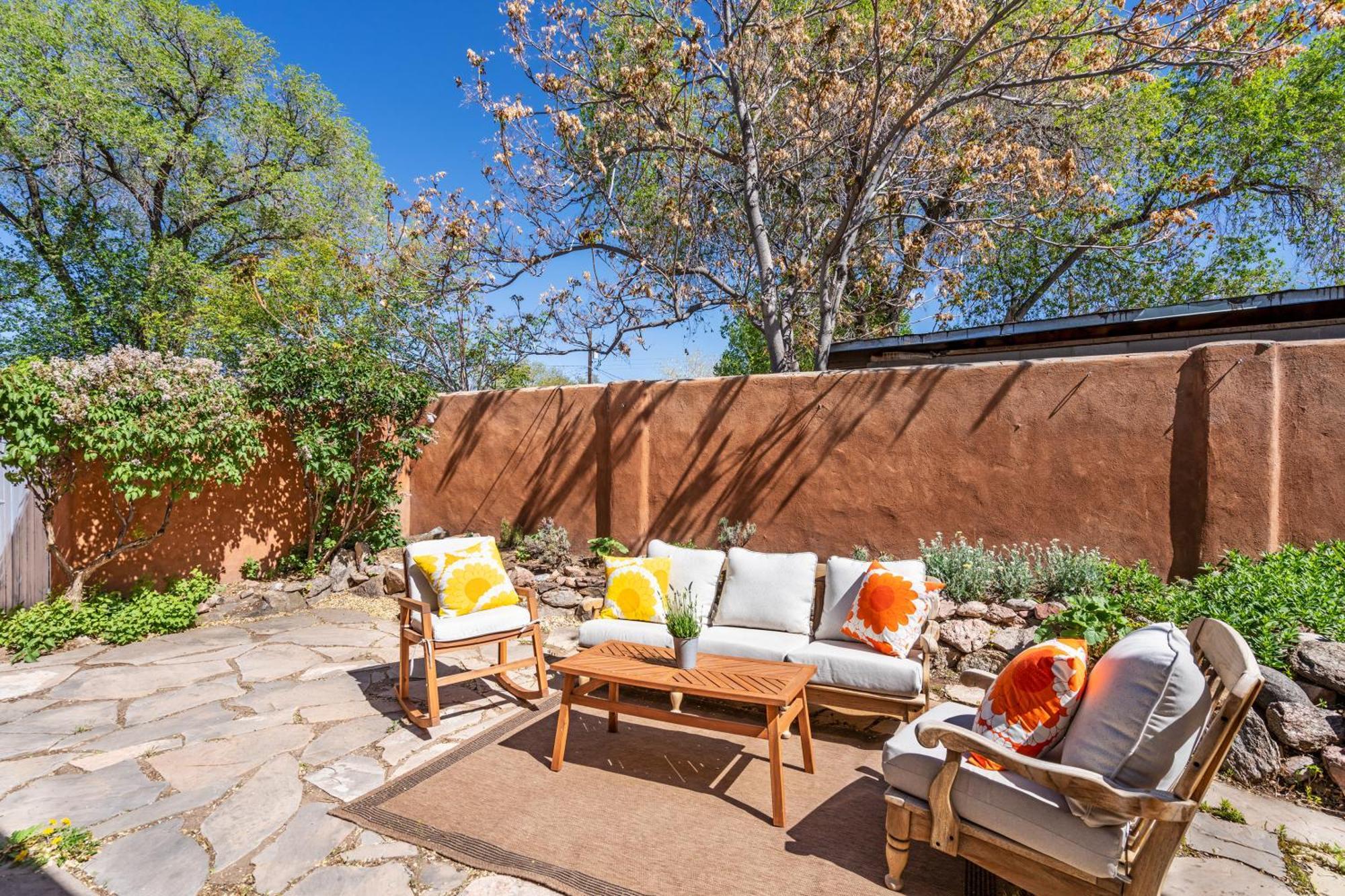 Heart Of Santa Fe - Adorable Hideaway - King And Queen - Walk To Everything - Fireplace - Ac Exterior photo